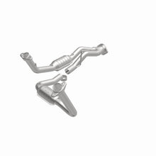 Load image into Gallery viewer, MagnaFlow Direct Fit Catalytic Converter 07-08 Jeep G/C OEM