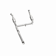 Load image into Gallery viewer, MagnaFlow DF Cat. Conv3/04-05 Ford Explorer 4.0L / 3/04-05 Mercury Mountaineer Y-Pipe Assembly