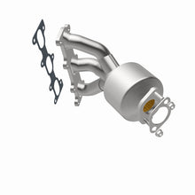 Load image into Gallery viewer, MagnaFlow Direct Fit Catalytic Converter 05-07 Kia Sportage 2.7L Passenger Side