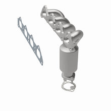 Load image into Gallery viewer, MagnaFlow Direct Fit Catalytic Converter 05-08 Kia Sportage 2.0L