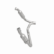 Load image into Gallery viewer, MagnaFlow Direct Fit Catalytic Converter RAM Pickup 2006 8 5.7L