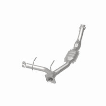 Load image into Gallery viewer, MagnaFlow Direct Fit Catalytic Converter 03-04 Ford Expedition 5.4L V8 Passenger Side