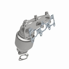 Load image into Gallery viewer, MagnaFlow Direct Fit Catalytic Converter 07-09 Hyundai Santa Fe 2.7L