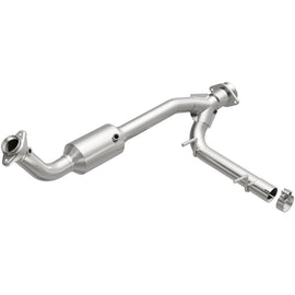 MagnaFlow Direct Fit Catalytic Converter 05-06 Lincoln Navigator 5.4L w/ 3in Main Piping