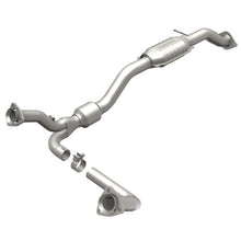 Load image into Gallery viewer, MagnaFlow Direct Fit Catalytic Converter 00-04 Blazer OEM