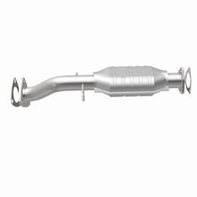 Load image into Gallery viewer, MagnaFlow Direct Fit Catalytic Converter Blazer-Jimmy 96-99 4.3L