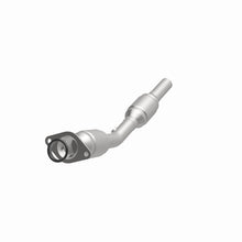Load image into Gallery viewer, MagnaFlow Direct Fit Catalytic Converter Converter 05-08 Toyota Corolla 1.8L