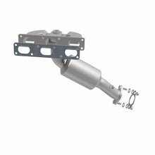 Load image into Gallery viewer, MagnaFlow DF Cat. Conv BMW 01-05 325 2.5L / 01-05 330 3.0L / 01-02 Z3 2.5L/3.0L California - Rear