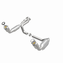 Load image into Gallery viewer, MagnaFlow DF Cat Conv Chevy/GMC Avalanche/Sierra/Silverado/Suburban/Yukon XL 1500 / Tahoe/Yukon 5.3L