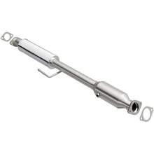 Load image into Gallery viewer, MagnaFlow Direct Fit Catalytic Conv 11-14 Sonata 2.4L Underbody (OEM Grade Federal / EPA Compliant)