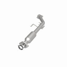 Load image into Gallery viewer, MagnaFlow Direct Fit Catalytic Converter 01-03 Toyota Sienna 3.0L re