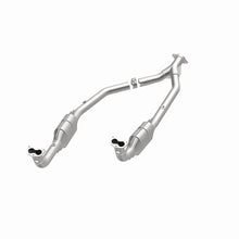 Load image into Gallery viewer, MagnaFlow Direct Fit Catalytic Converter OEM 2003 Land Rover Discovery Underbody