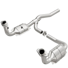 Load image into Gallery viewer, MagnaFlow Direct Fit Catalytic Converter 07-11 Dodge Nitro 4.0L