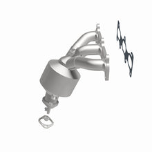 Load image into Gallery viewer, MagnaFlow Direct Fit Catalytic Converter 06 Kia Optima 2.7L