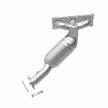 Load image into Gallery viewer, MagnaFlow Direct Fit Catalytic Converter BMW 3 06-09 Rear OEM