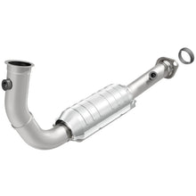 Load image into Gallery viewer, MagnaFlow Direct Fit Catalytic Converter 2004 Liberty P/S frt OEM