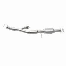 Load image into Gallery viewer, MagnaFlow Direct Fit Catalytic Converter 02-05 Hyundai Sonata 2.7L