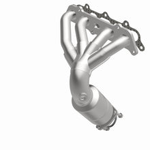 Load image into Gallery viewer, MagnaFlow Direct Fit Catalytic Converter 97-01 Camry 2.2 manif OEM