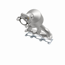 Load image into Gallery viewer, MagnaFlow Direct Fit Catalytic Converter 05-06 Hyundai Santa Fe 2.7L