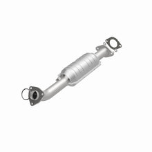 Load image into Gallery viewer, MagnaFlow Direct Fit Catalytic Converter 98-00 Niss Pathfinder 3.3L