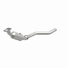 Load image into Gallery viewer, MagnaFlow DF Cat Conv 05-09 Chrysler 300/Dodge 06-09 Charger/05-07 Magnum 5.7L P/S *NOT CALIFORNIA*