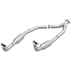 MagnaFlow Direct Fit Catalytic Converter OEM 2003 Land Rover Discovery Underbody