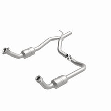 Load image into Gallery viewer, MagnaFlow Direct Fit Catalytic Converter 2009-2014 E-150 4.6 L Underbody