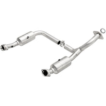 Load image into Gallery viewer, MagnaFlow DF Catalytic Conv 06-09 Ford Explorer 4.6L Y-Pipe Assy/07-09 Explorer Sport Trac 4.6L