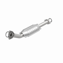 Load image into Gallery viewer, MagnaFlow Direct Fit Catalytic Converter 03-04 Toyota Tundra V8 4.7L Gas