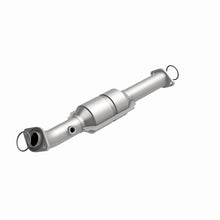 Load image into Gallery viewer, MagnaFlow Direct Fit Catalytic Converter 05-09 Toyota Tacoma 4.0L P/S Rear