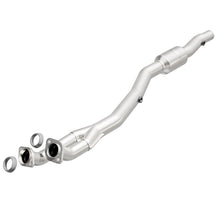 Load image into Gallery viewer, MagnaFlow Direct Fit Catalytic Converter 97-98 BMW 540I / 97-98 740I / 96-98 740IL 4.4L D/S