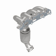 Load image into Gallery viewer, MagnaFlow Direct Fit Catalytic Converter 03-04 Kia Rio 1.6L (CA Emissions)