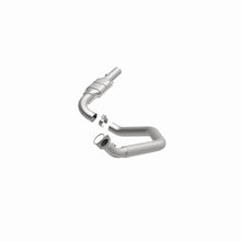 Load image into Gallery viewer, MagnaFlow Direct Fit Catalytic Converter 03-07 GM 2500/3500 D/S OEM