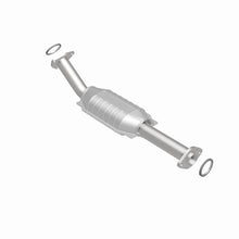 Load image into Gallery viewer, MagnaFlow Direct Fit Catalytic Converter 03-04 Toyota Tundra V8 4.7L Gas