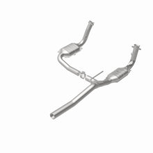 Load image into Gallery viewer, MagnaFlow Direct Fit Catalytic Converter 2009-2012 Dodge Nitro 3.7L Underbody