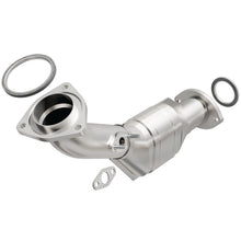 Load image into Gallery viewer, MagnaFlow Direct Fit Catalytic Converter 00-04 Toyota Tacoma 3.4L California