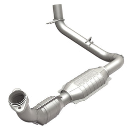 MagnaFlow Direct Fit Catalytic Converter 97-98 Ford Trucks 5.4L