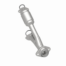 Load image into Gallery viewer, MagnaFlow Direct Fit Catalytic Converter 01-03 Highlander 3L rr OEM