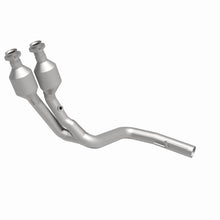 Load image into Gallery viewer, MagnaFlow Direct Fit Catalytic Converter 1999 Jeep Cherokee 4.0L