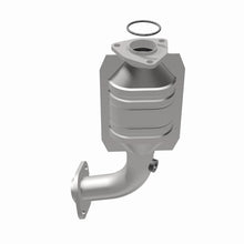 Load image into Gallery viewer, MagnaFlow Direct Fit Catalytic Converter 99-03 Chevy Tracker 2.0L
