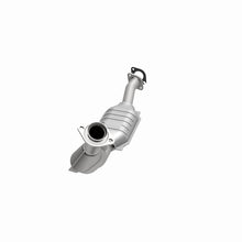 Load image into Gallery viewer, MagnaFlow DF Catalytic Conv 03-06 Ford Crown Victoria / 03-06 Lincoln Town Car 4.6L (California)