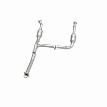 Load image into Gallery viewer, MagnaFlow DF Cat. Conv3/04-05 Ford Explorer 4.0L / 3/04-05 Mercury Mountaineer Y-Pipe Assembly