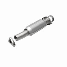 Load image into Gallery viewer, MagnaFlow Direct Fit Catalytic Converter 04 Toyota Sienna 3.3L
