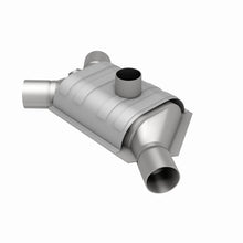Load image into Gallery viewer, MagnaFlow Universal Catalytic Converter 2 inch/2 inch S/D Subaru PC2 Front