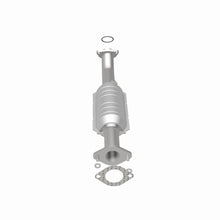 Load image into Gallery viewer, MagnaFlow Direct Fit Catalytic Converter 98-00 Niss Pathfinder 3.3L