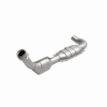 Load image into Gallery viewer, MagnaFlow Direct Fit Catalytic Converter 99-00 Ford F-150 4.6L