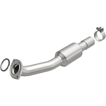 Load image into Gallery viewer, MagnaFlow Direct Fit Catalytic Converter 09-12 Toyota RAV4 2.5 3.5 Underbody