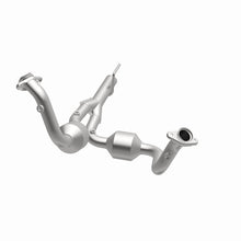 Load image into Gallery viewer, MagnaFlow Direct Fit Catalytic Converter 04 Jeep Grand Cherokee 4.7L
