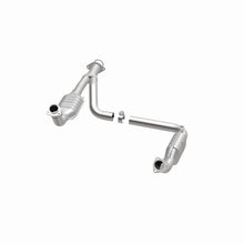 Load image into Gallery viewer, MagnaFlow DF Cat Conv 07-09 Chevrolet/GMC Silverado/Sierra 2500 HD 6.0L Y-Pipe Assy excludes Classic
