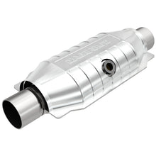 Load image into Gallery viewer, MagnaFlow Universal Catalytic Converter 2 Mid O2